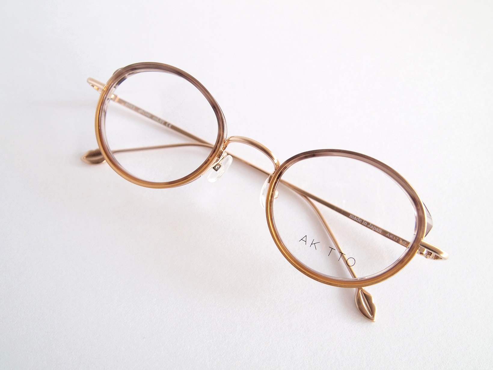 AKITTO 2018-1st pin3 color｜SY size:46□22 material:titanium+acetate price:42,000-(＋tax)