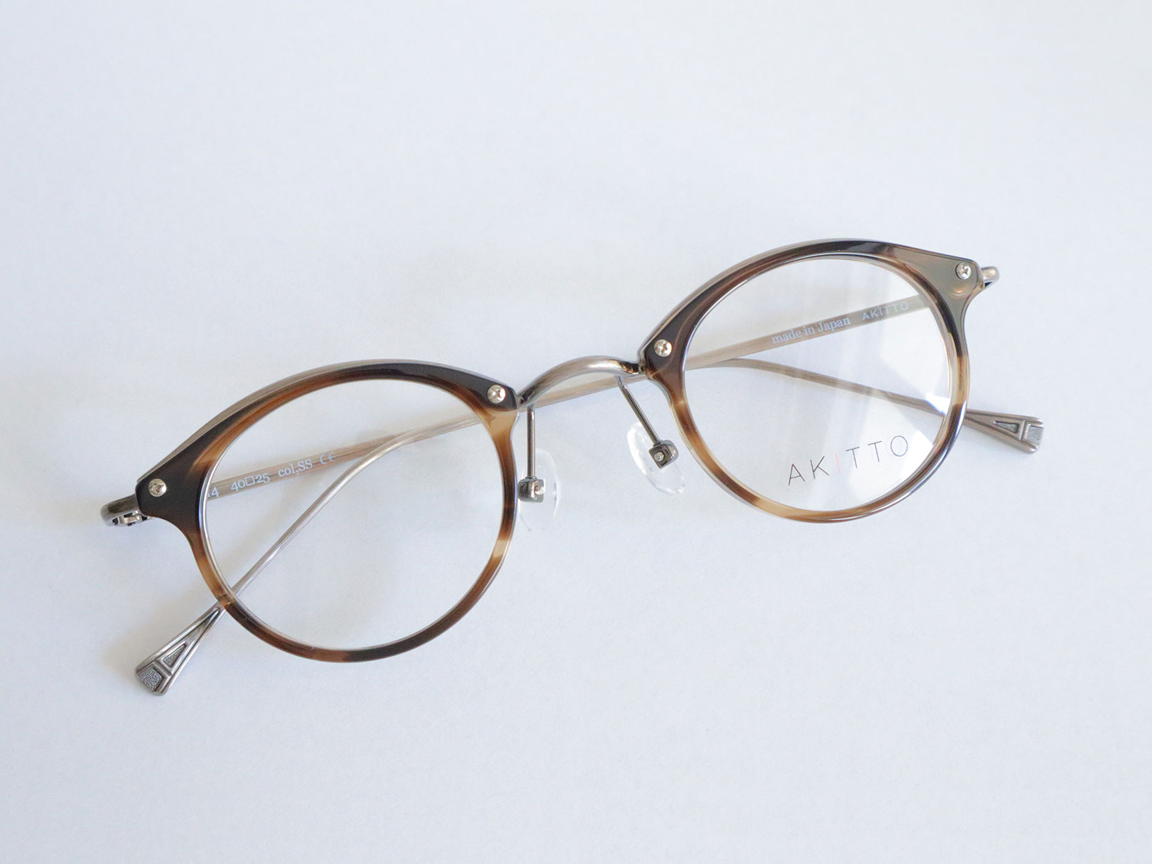 AKITTO 2025-4th bin4 color | SS size:40□25 material:titanium+acetate price:￥54,450-（税込み）