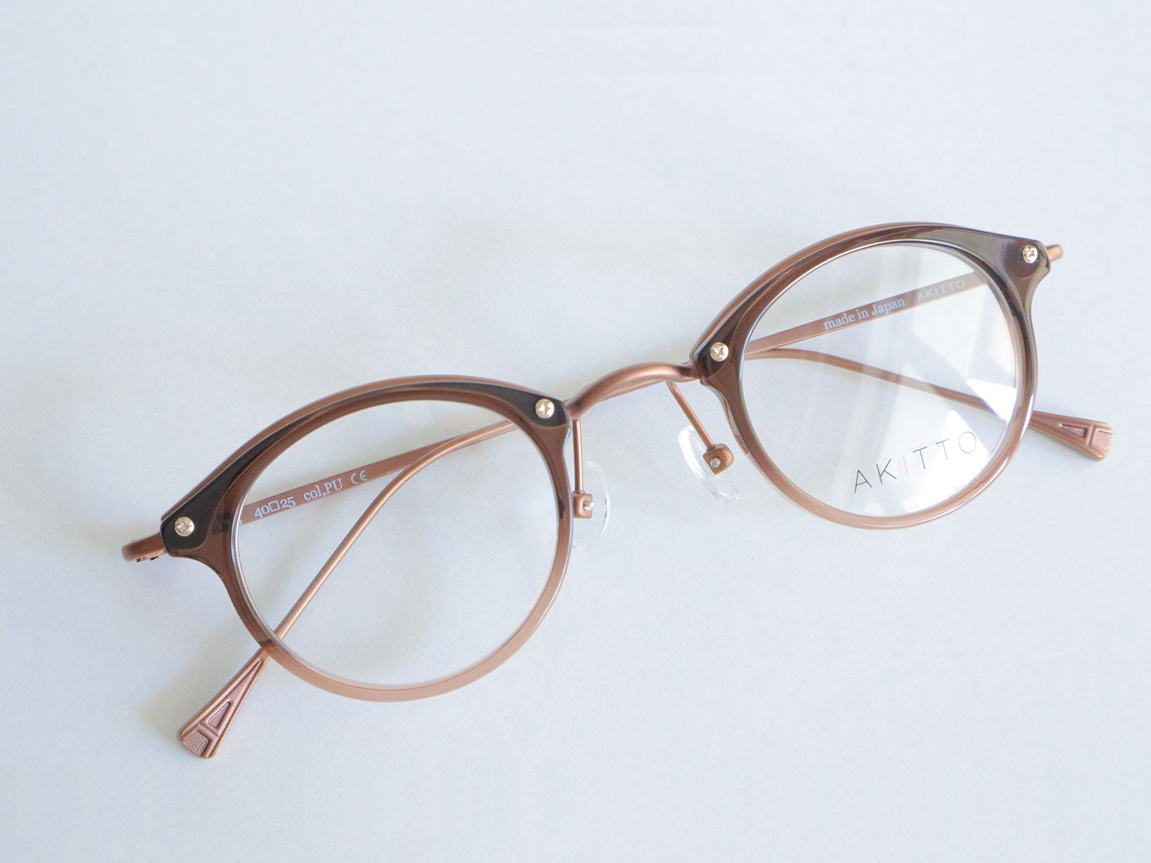 AKITTO 2025-4th bin4 color | PU size:40□25 material:titanium+acetate price:￥54,450-（税込み）