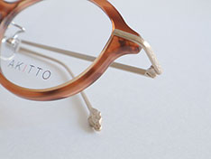 AKITTO 2025-4th ria2 ria2 size:46□21 material:acetate+titanium color:BK,BR,CB,DM,GD,GR price:￥54,450-（税込み）