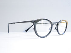 AKITTO 2026-1st pin28 color｜BK size:44□23 material:titanium+acetate price:￥54,450-（税込み）