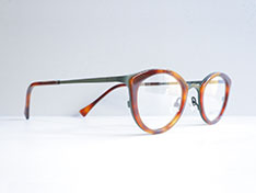 AKITTO 2026-1st pin28 color｜DM size:44□23 material:titanium+acetate price:￥54,450-（税込み）