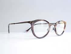 AKITTO 2026-1st pin28 color｜GD size:44□23 material:titanium+acetate price:￥54,450-（税込み）