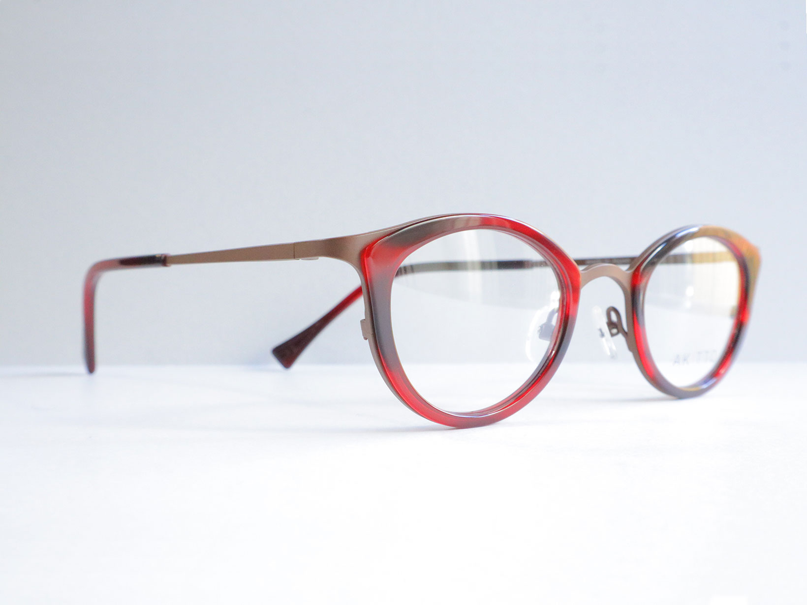 AKITTO 2026-1st pin28 color｜RD size:44□23 material:titanium+acetate price:￥54,450-（税込み）
