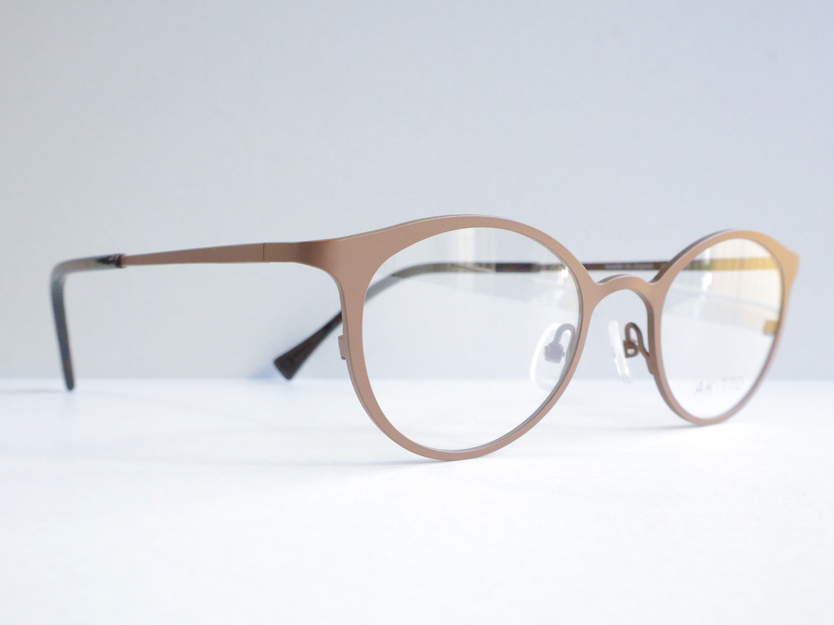 AKITTO 2026-1st pin28-5 color|LB size:44□23 material:titanium+acetate price:¥54,450-(税込み)